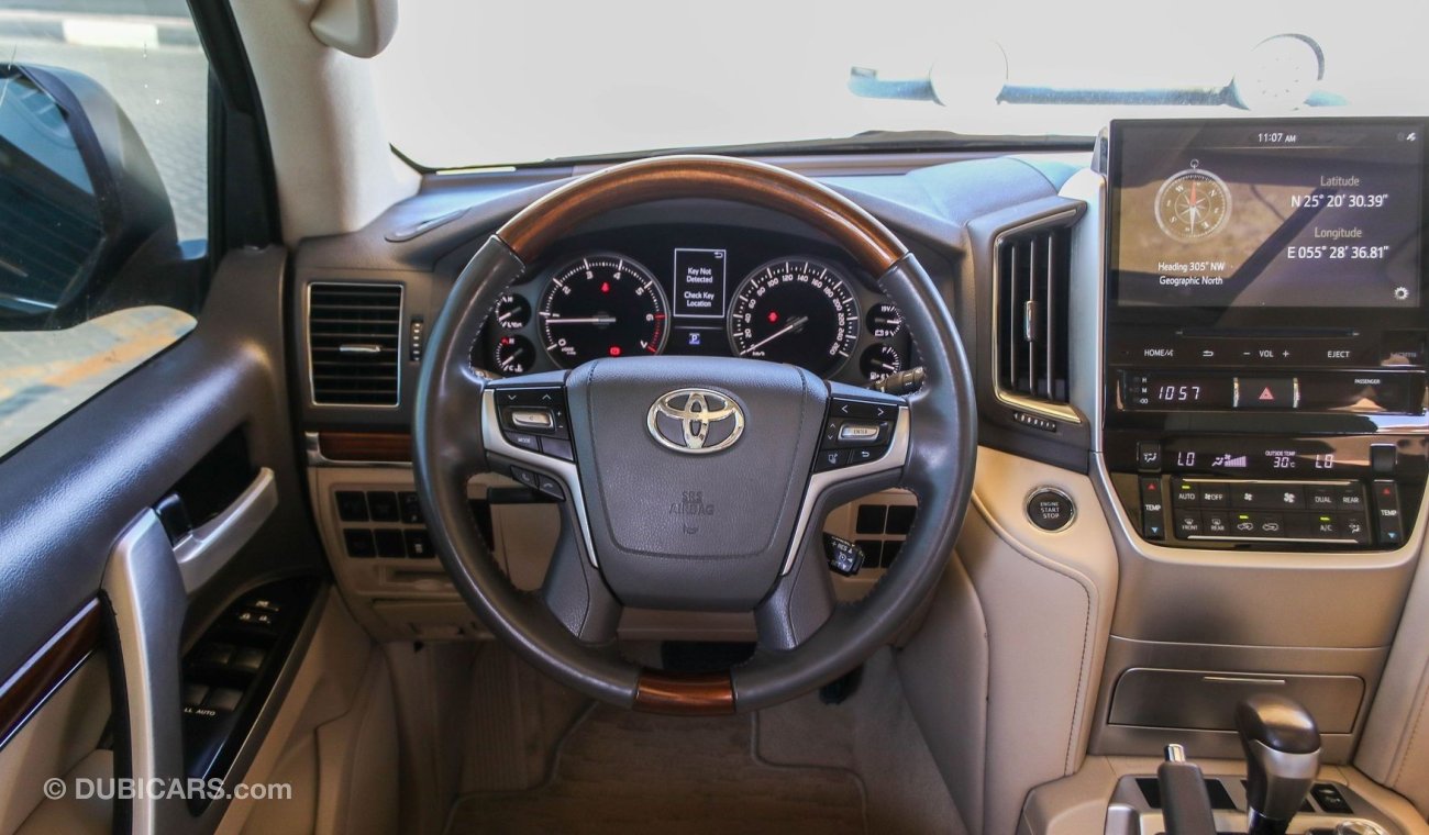 Toyota Land Cruiser GXR V8 hy