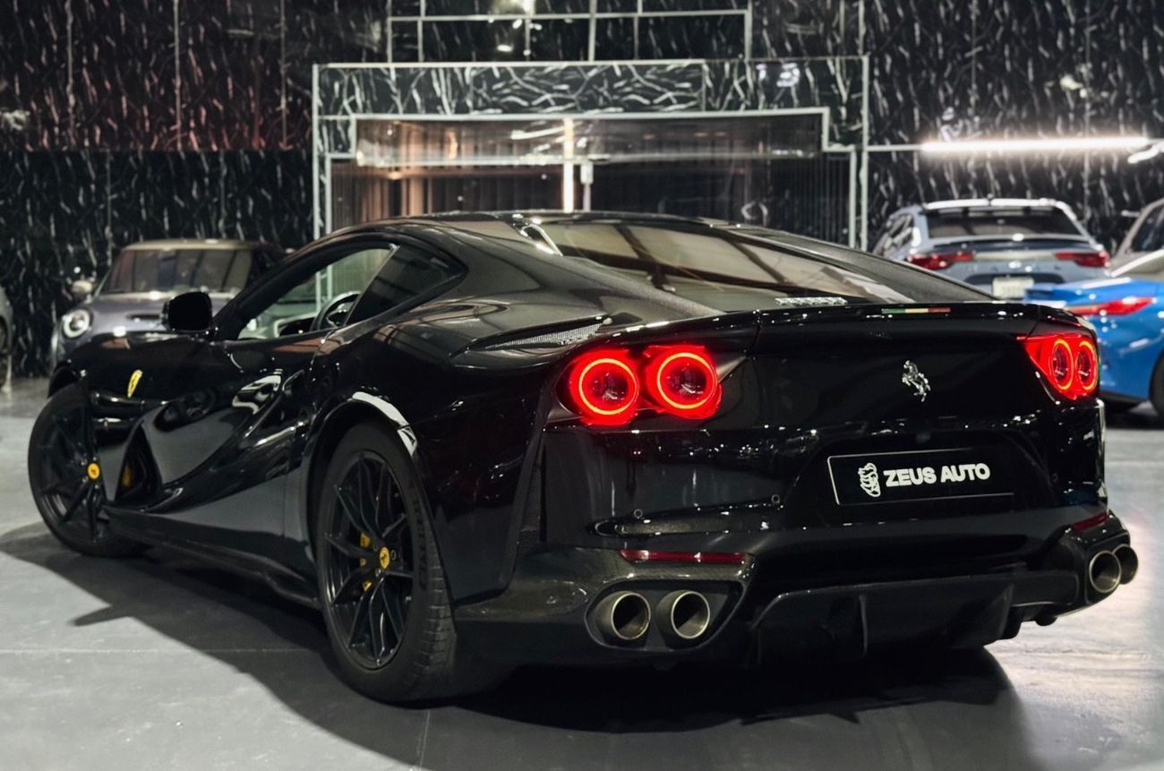 فيراري 812  سوبرفاست 812 Superfast 2018 Ferrari, Full Ferrari Service History, Carbon Fiber Package, Very Low Kms, GCC