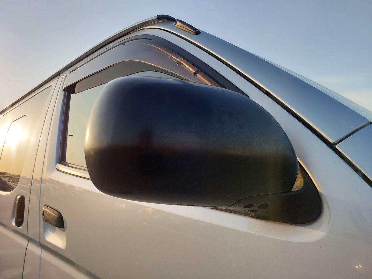 تويوتا هاياس DLS - STD ROOF TOYOTA HIACE VAN RHD 2019 MODEL 2.8 L DIESEL AUTOMATIC(PM22503)