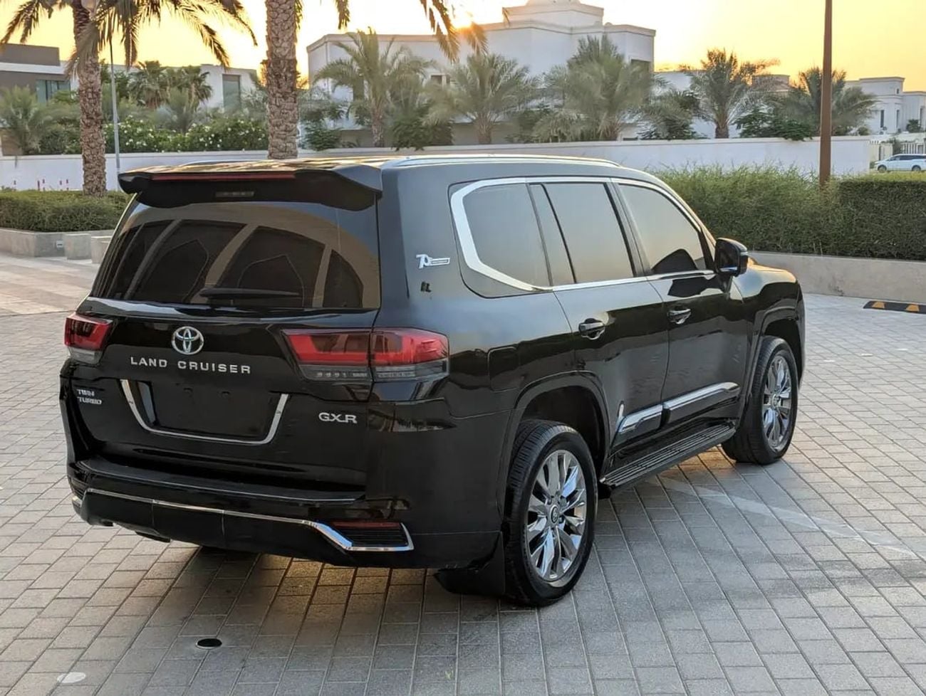 تويوتا لاند كروزر GXR Facelifted | 4.0L V6 | GCC Specs |Full Option| Excellent Condition