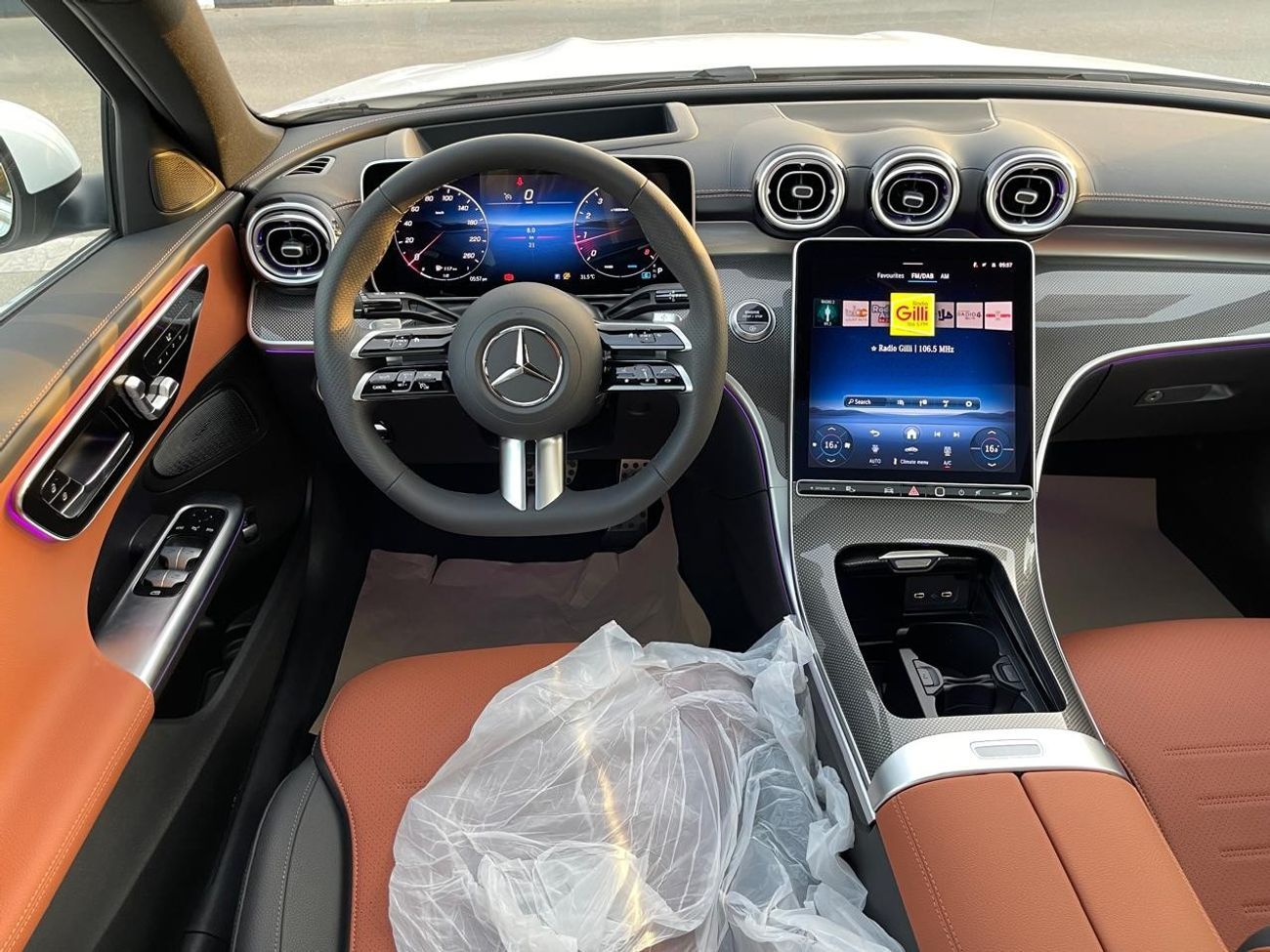 Mercedes-Benz C 200 AMG 5 years warranty 2025 GCC