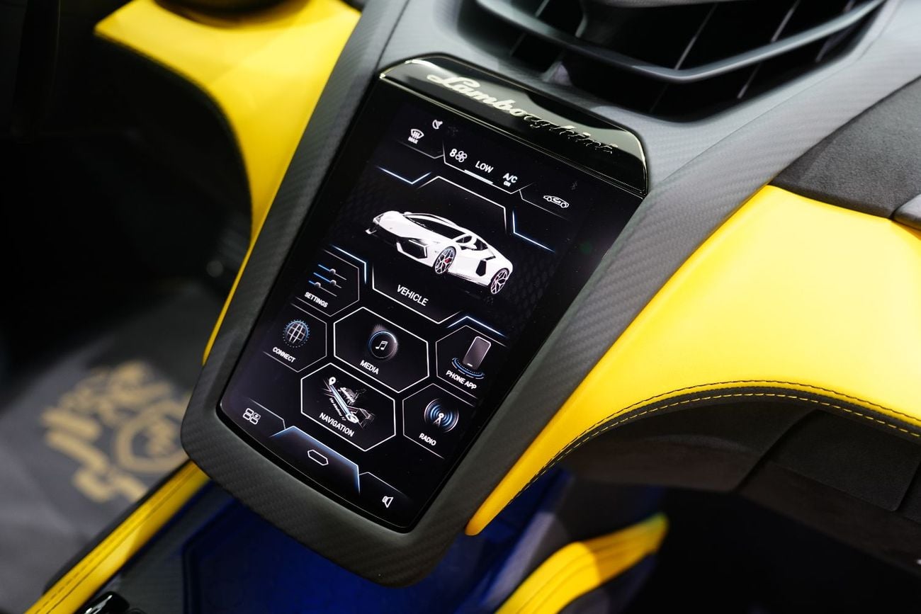 Lamborghini Revuelto STD | Full Carbon Package | Ad Personam Spec | 1001 HP V12 HPEV | Dealer Warr + Serv!!