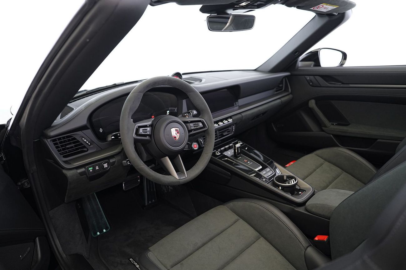 بورش 911 CARRERA GTS CABRIOLET