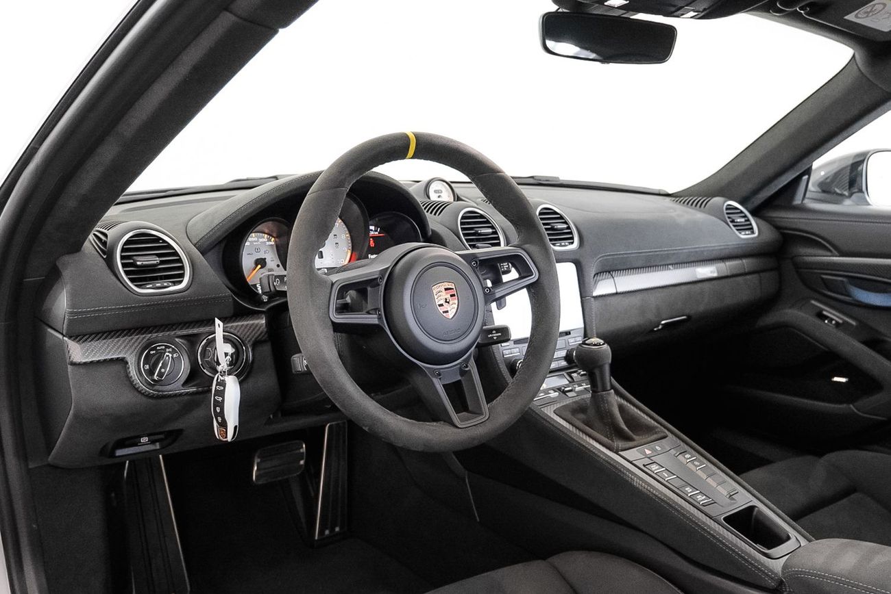 بورش كايمان 718 GT4 RS 4.0L (493 HP) A/T