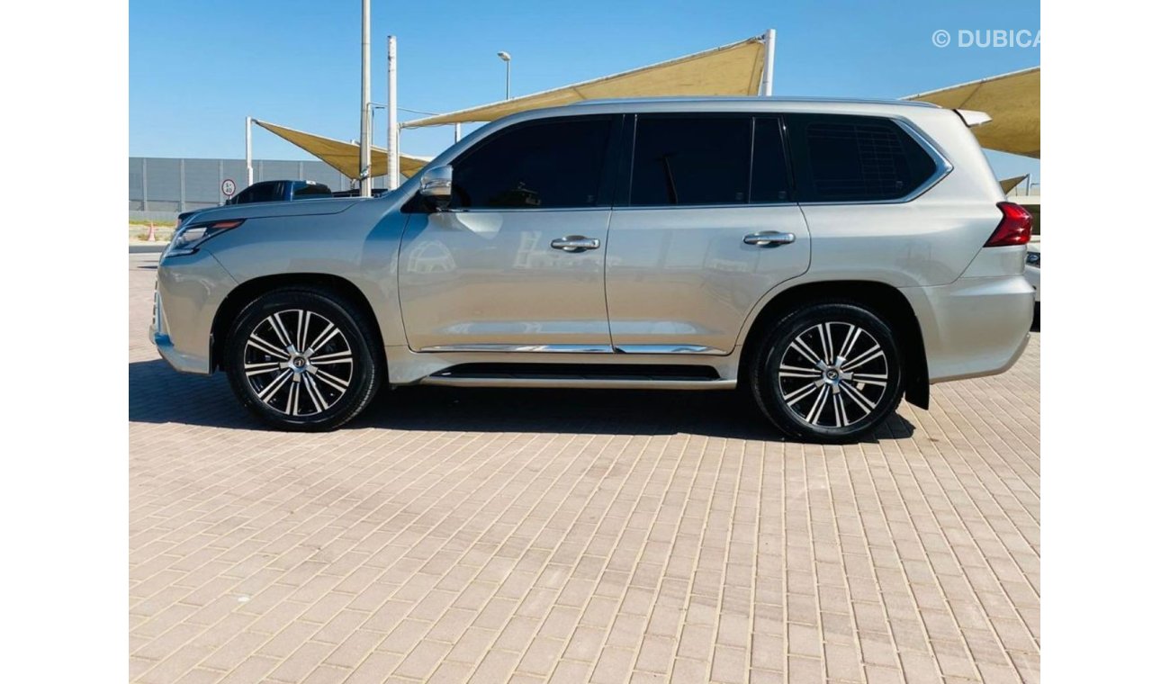 Lexus LX570