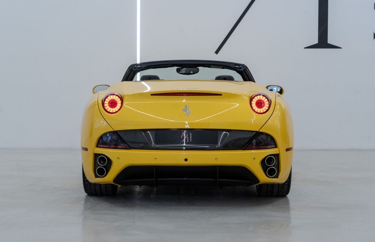 Ferrari California 2013 Ferrari California, With Service Contract, Excellent Condition GCC Specs