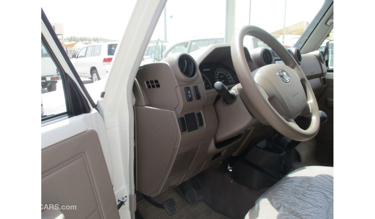 Toyota Land Cruiser Pick Up 79 4.5L Diesel Double Cab STD  Manual