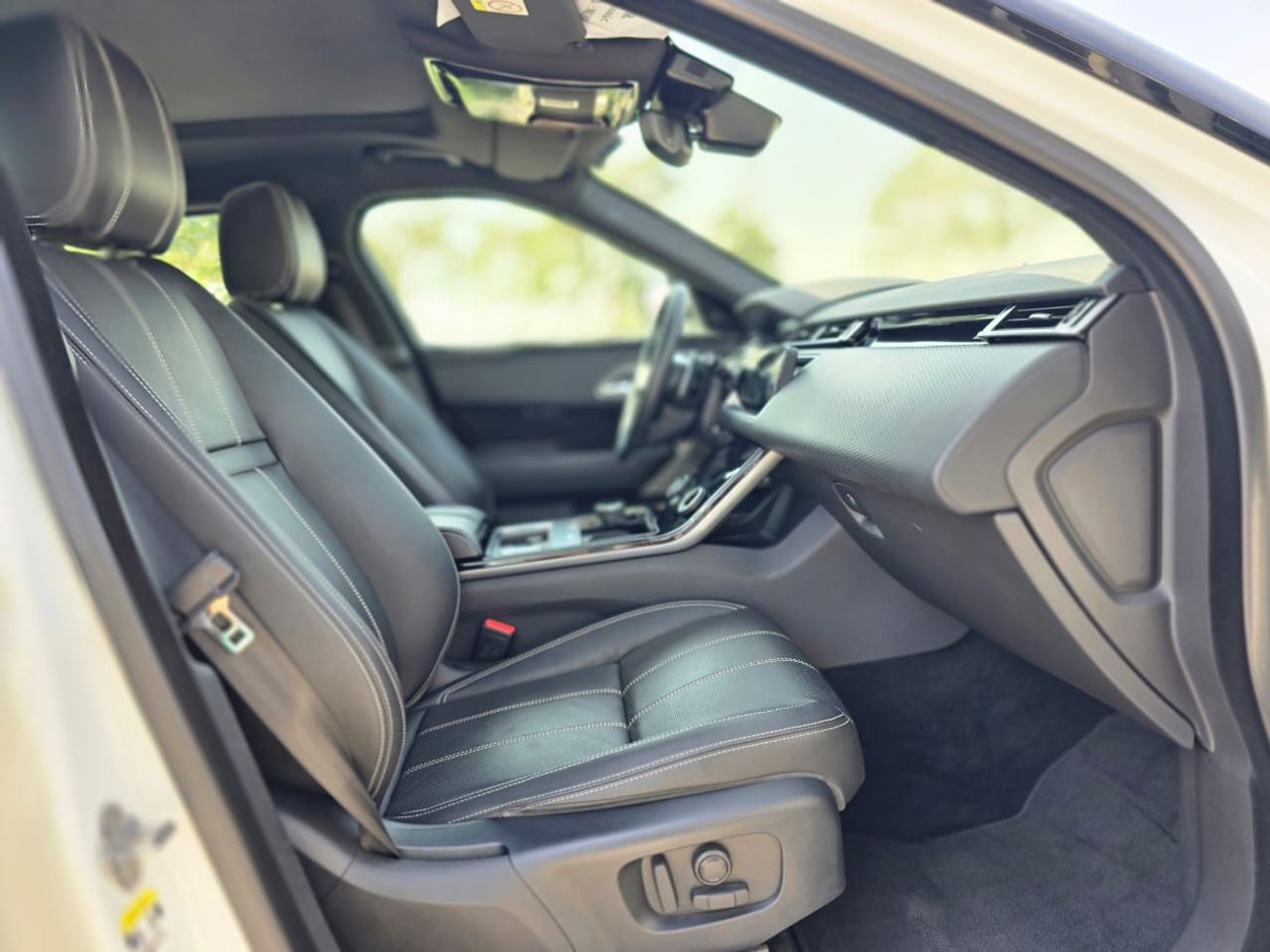 لاند روفر رينج روفر فيلار P250 R-ديناميك SE