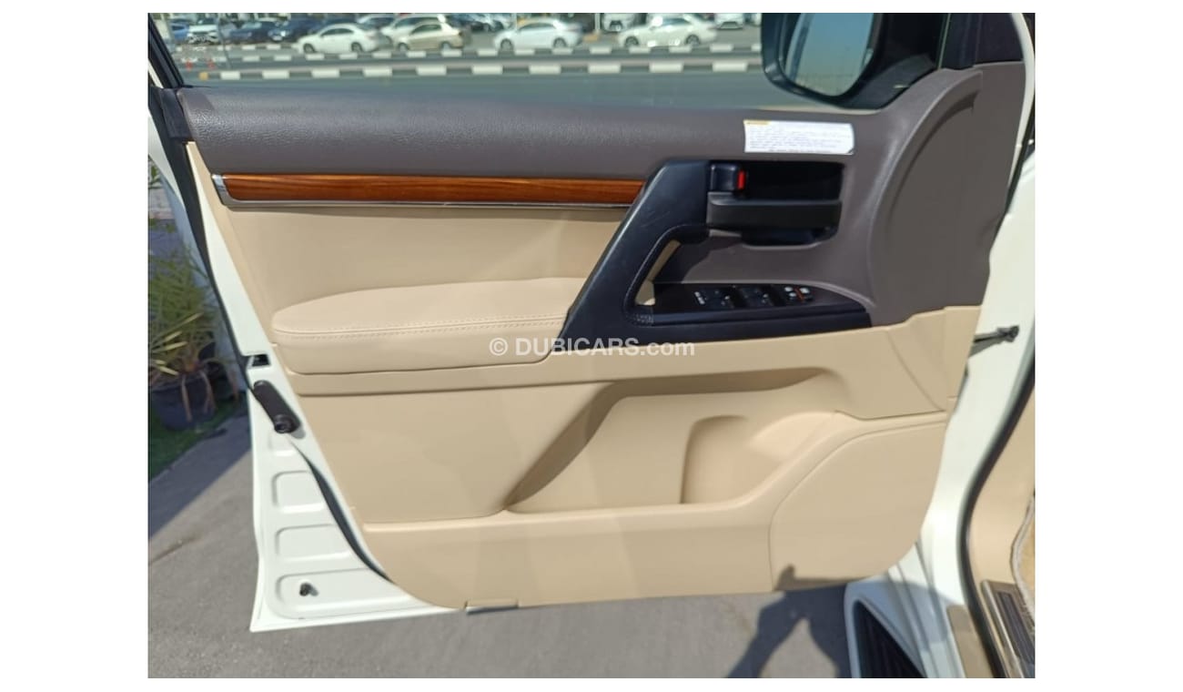 Toyota Land Cruiser GXR The car is very good, in perfect condition, looks clean from the inside and outside without any