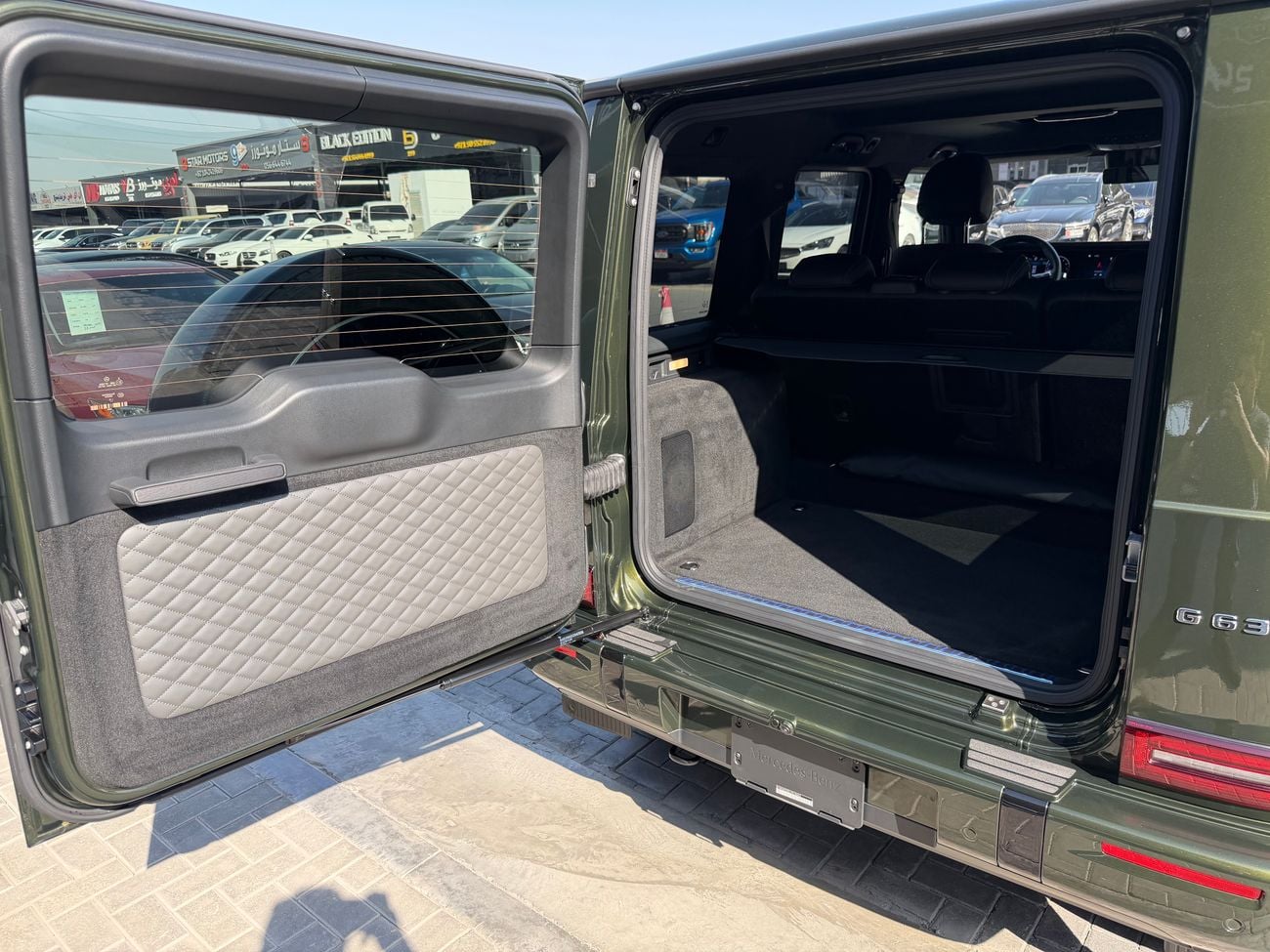 Mercedes Benz G63 AMG G63 AMG Rare color MANUFAKTUR Olive | Mercedes warranty available | Like New