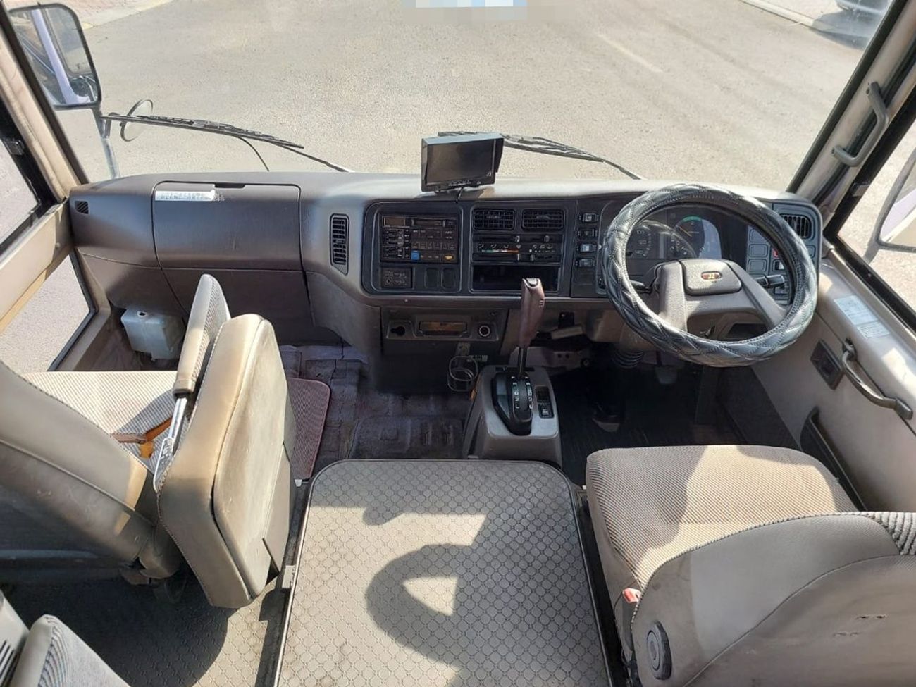 ميتسوبيشي روزا MITSUBISHI ROSA BUS RHD 1995 MODEL 3.9 L DIESEL AUTOMATIC(PM40299)