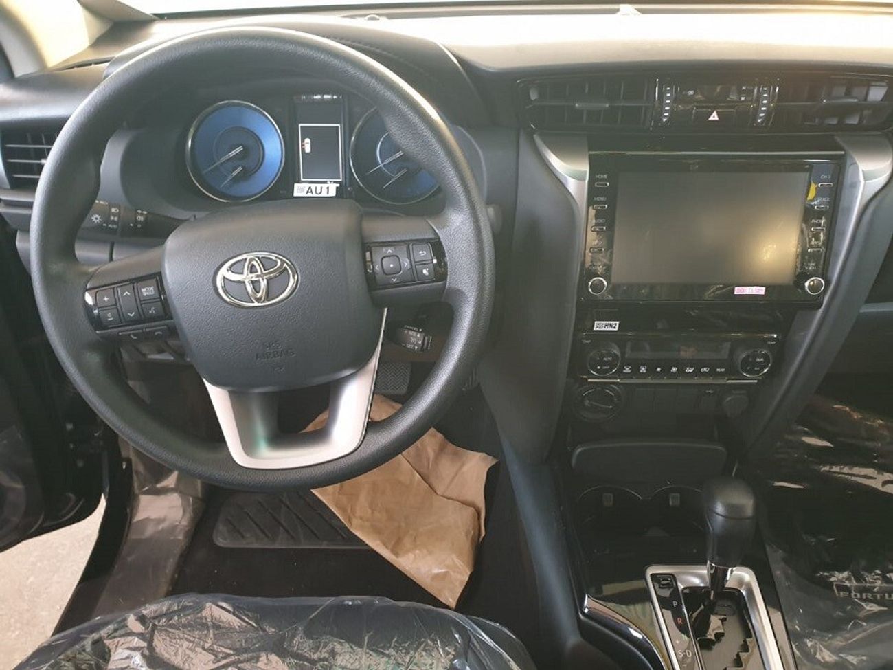 تويوتا فورتونر 2.7L (PETROL) SUV 4WD