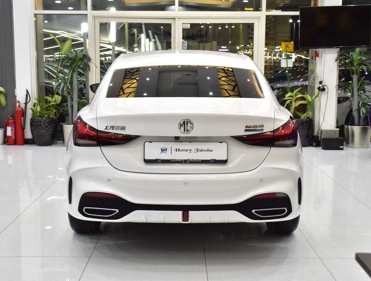 MG 5 LUX EXCELLENT DEAL for our MG 5 180 DVVT ( 2025 Model ) in White Color Chinese Specs