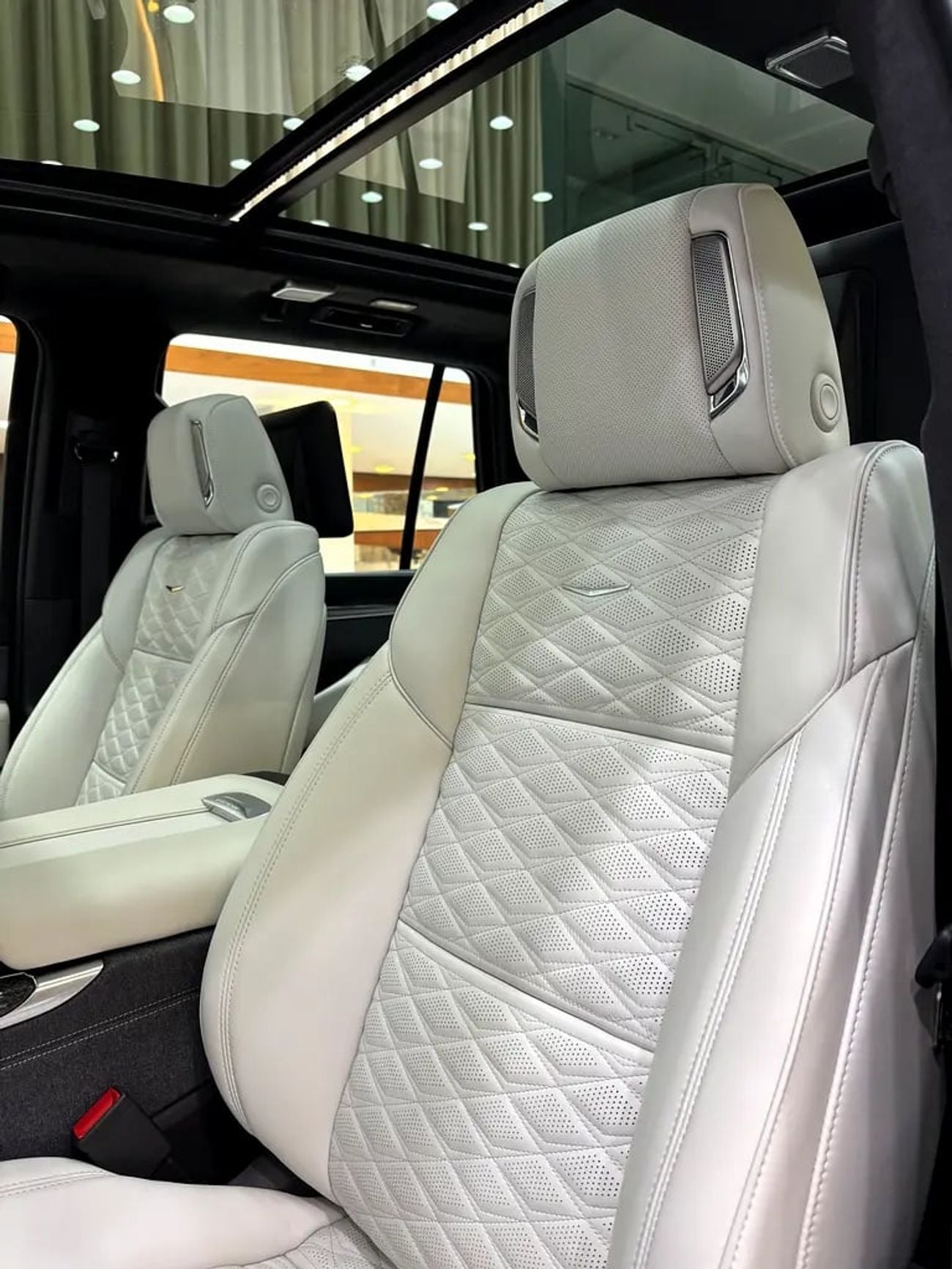 كاديلاك إسكالاد V SERIES | GCC Specs | Supercharged V8