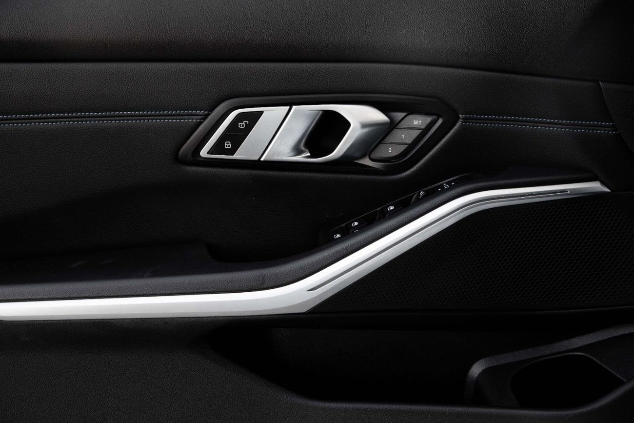 BMW 330i 2,252 P.M  | 0% Downpayment | M-Kit | Under Warranty!