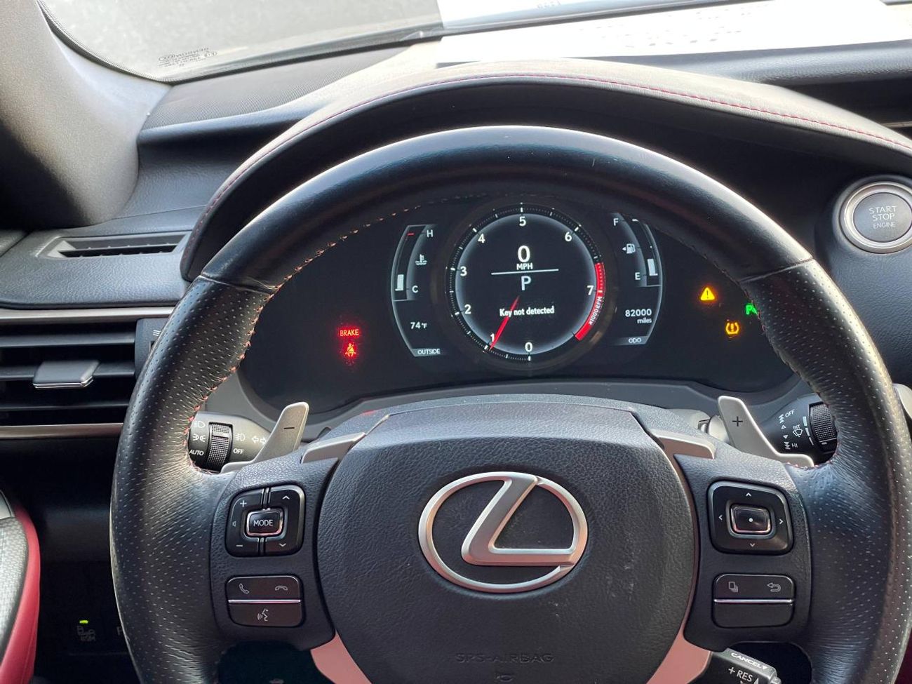 لكزس RC 350 F-SPORT / محرك V6 سعة 3.5 لتر / لوحة عدادات كهربائية / استهلاك منخفض للموارد / مقاعد مبردة / بحالة م