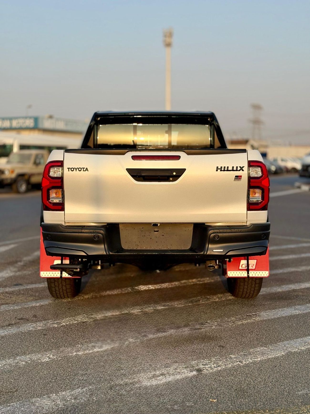تويوتا هيلوكس Toyota Hilux GR Sport 4.0L