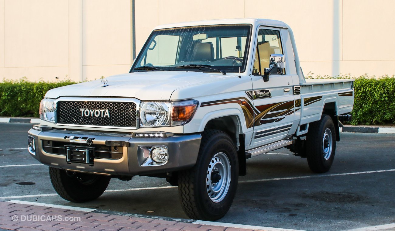 Toyota Land Cruiser Pick Up LX V6