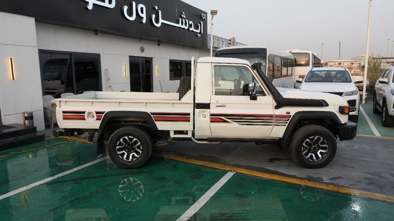 تويوتا لاند كروزر بيك آب تويوتا شاص سنغل كابينة ديزل اوتوماتيك