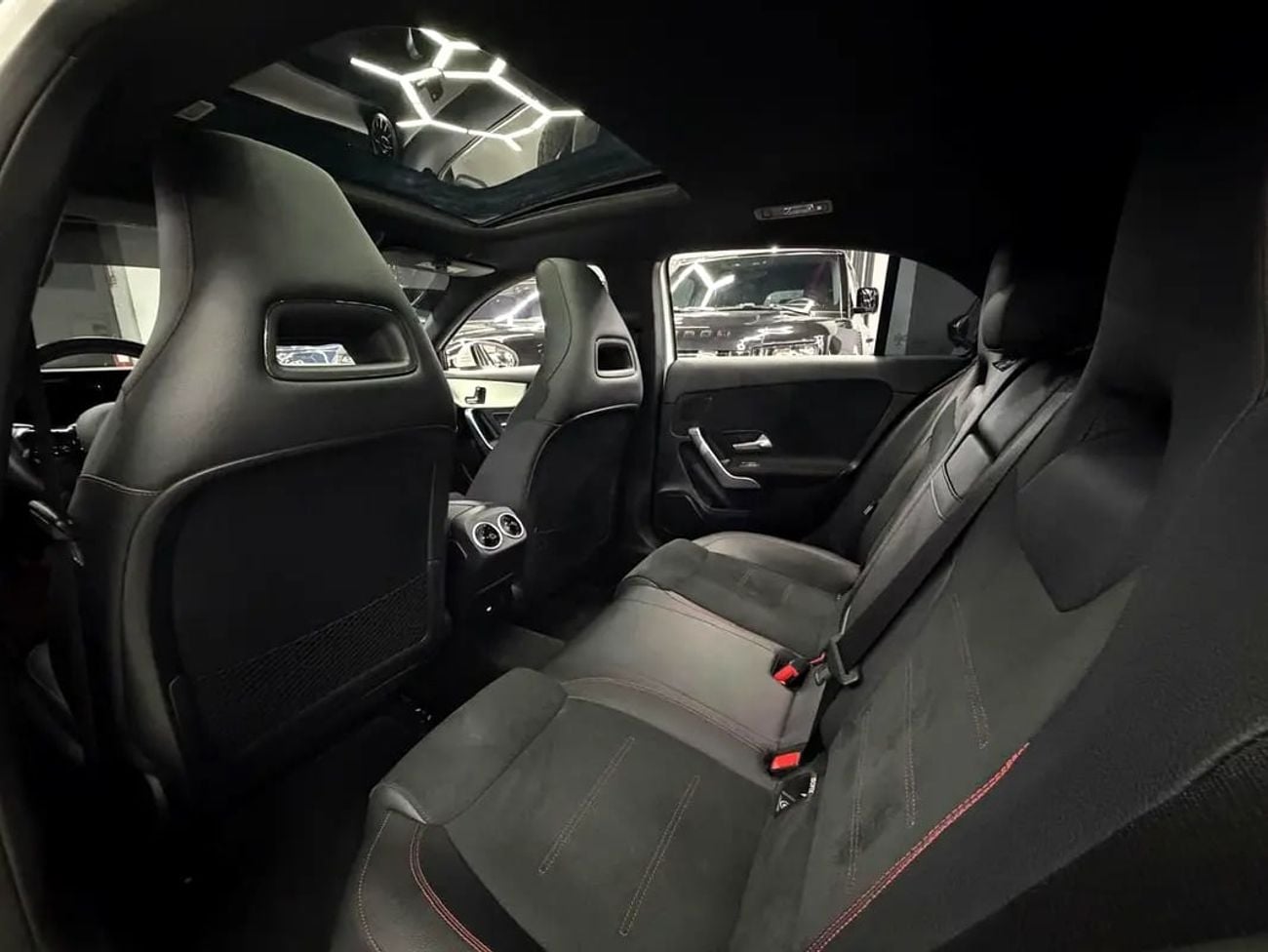 مرسيدس بنز A 200 Premium + 2.0L