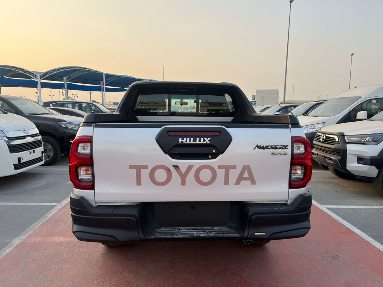 Toyota Hilux TOYOTA HILUX 4.0 ADVENTURE WHITE 2025