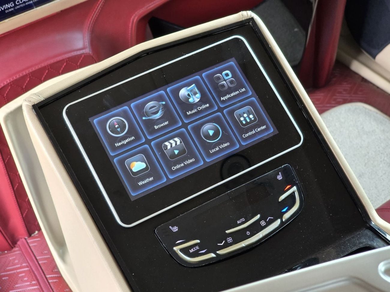 Cadillac Escalade PLATINUM 6.2L CADILLAC ESCALADE 2018 GCC // LOW MILEAGE // VIP SEATS // TV // PERFECT CONDITION