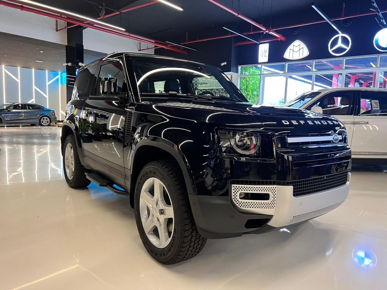 Land Rover Defender Defender 90/P300 /3 Years Warranty and Service 100,000KM