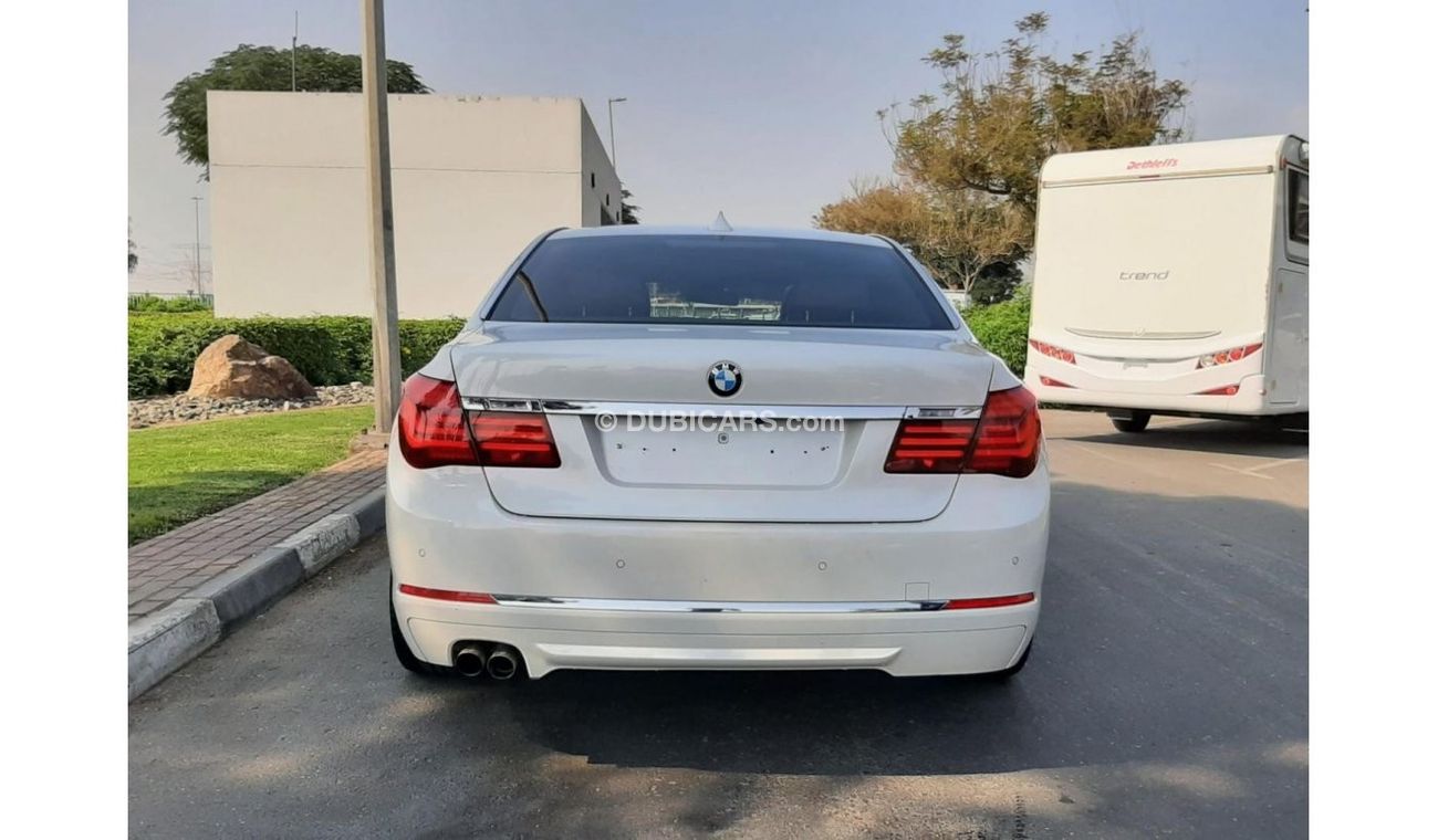 بي أم دبليو 730Li LI - 2015 - UNDER WARRANTY - IMMACULATE CONDITION