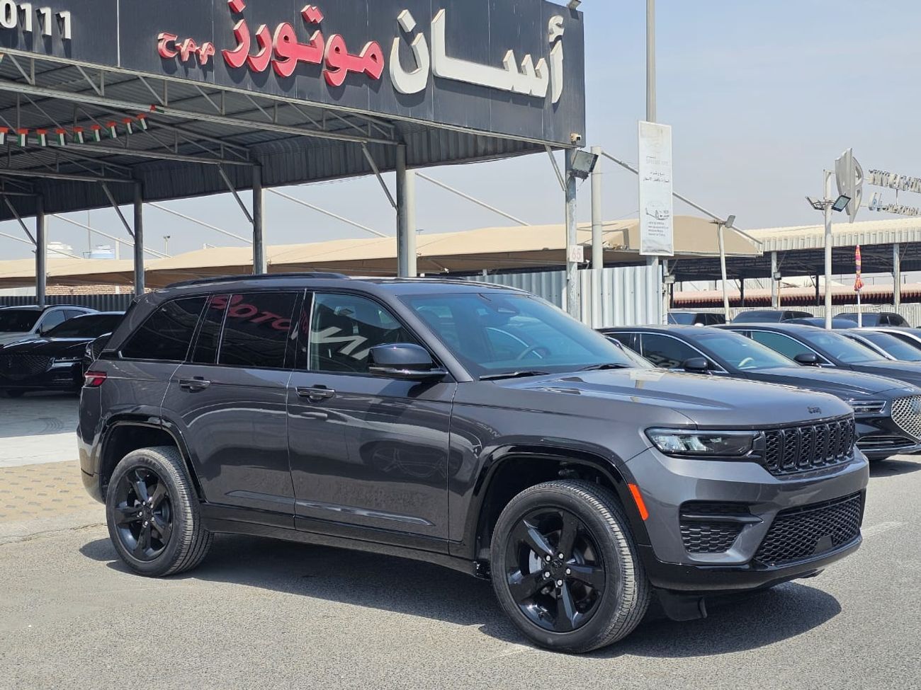 جيب جراند شيروكي Laredo 3.6L RWD