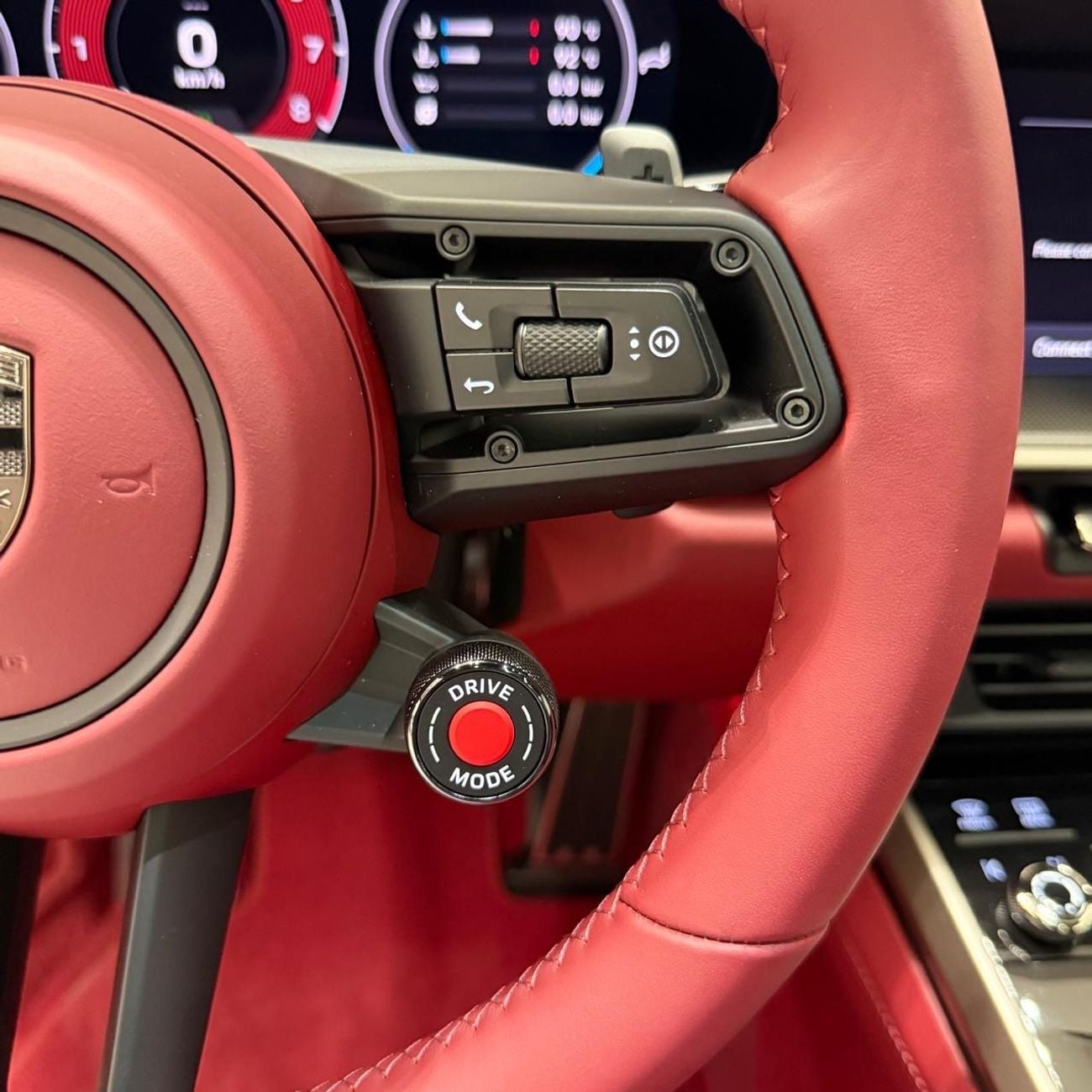 Porsche 911 TURBO S | GCC | Dealer warranty