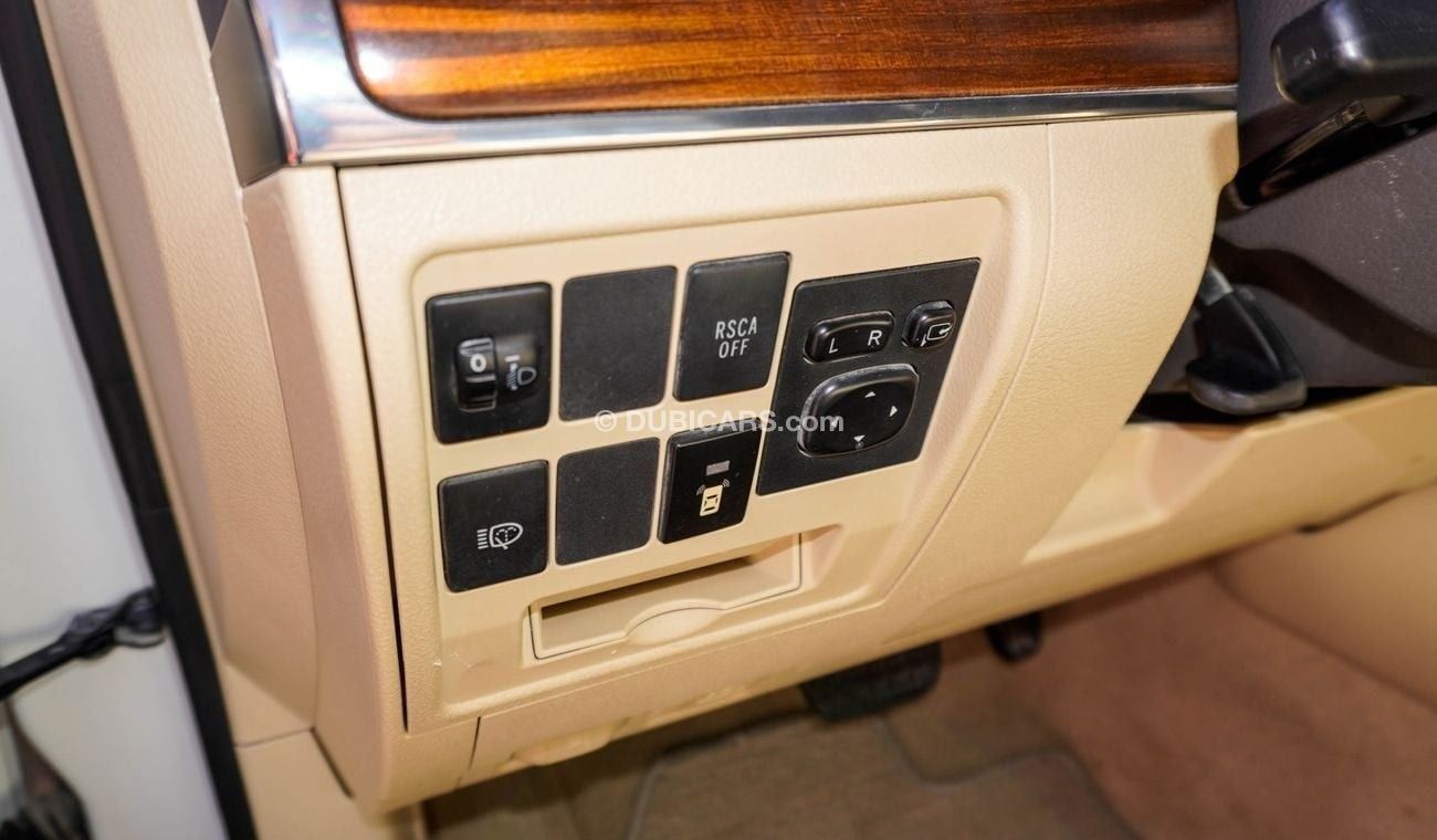 تويوتا لاند كروزر GXR V8