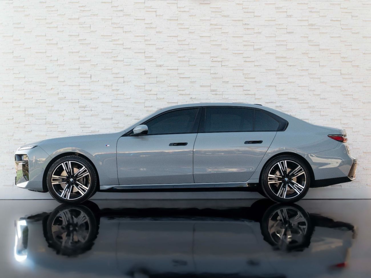 بي أم دبليو 740i 740i ///M PACK