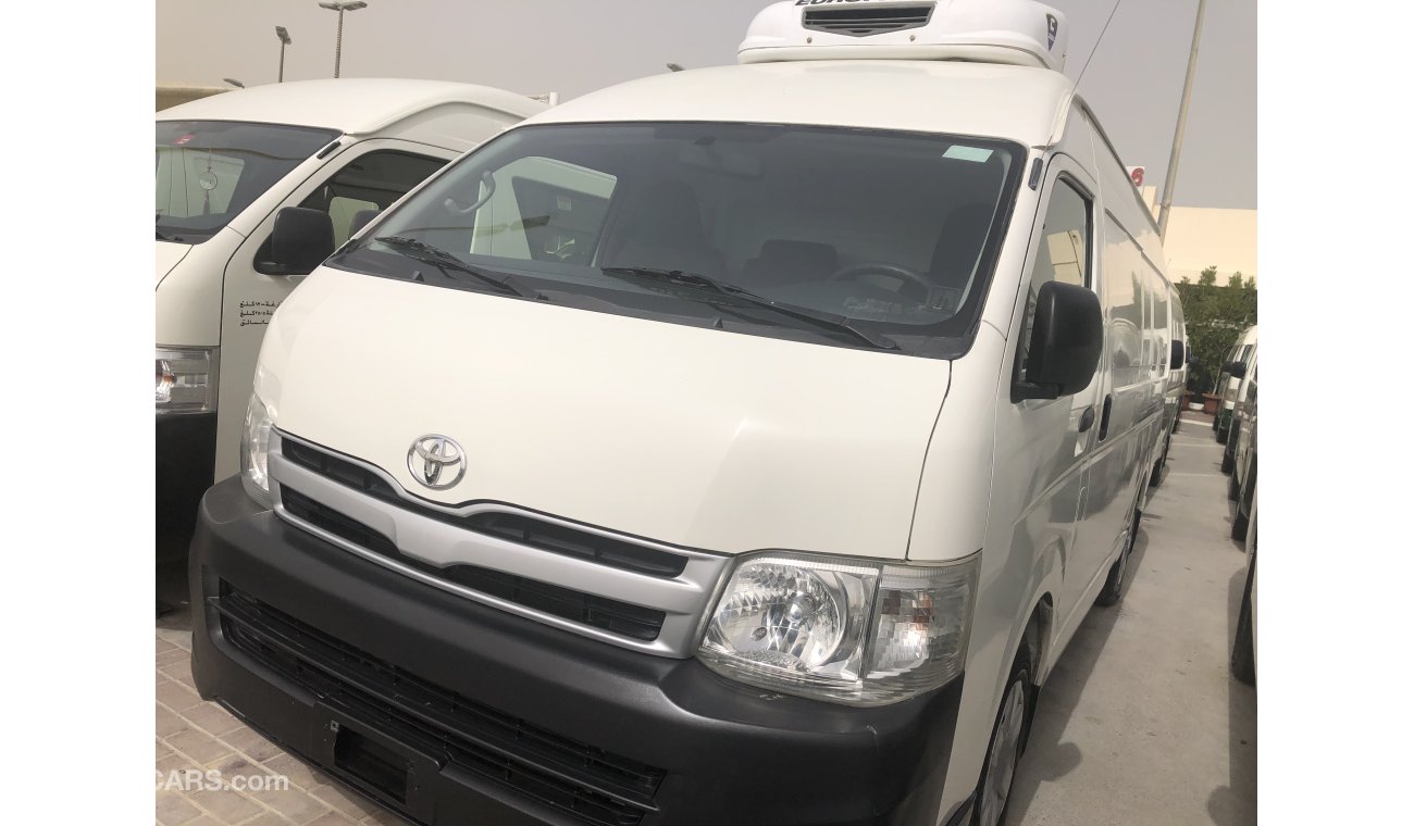 تويوتا هاياس Toyota Hiace Highroof Fzr,model:2012. Accident free with low mileage