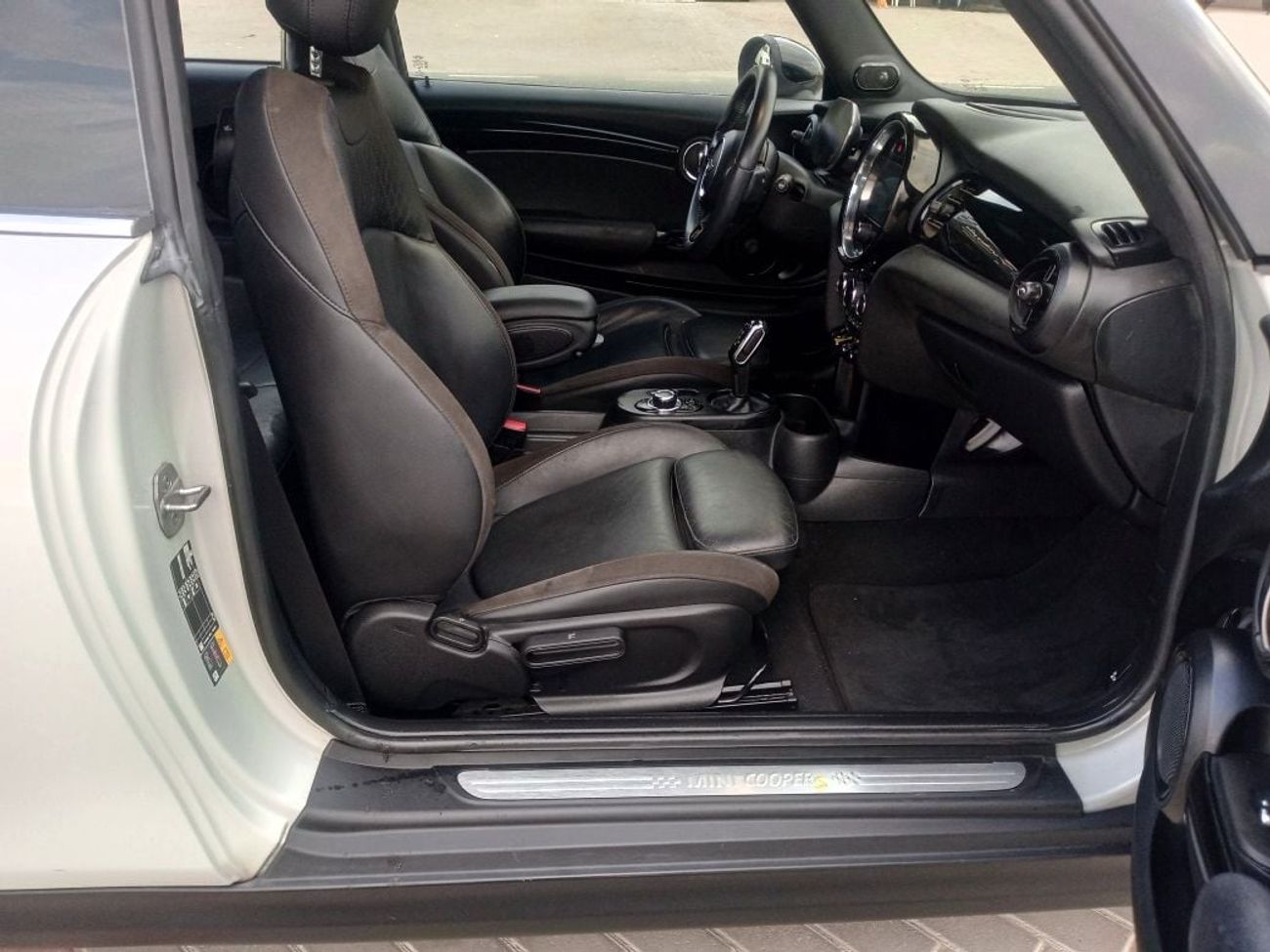Mini Cooper S Coupé LOW MILAGE