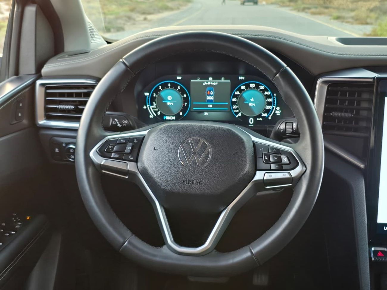 Volkswagen Amarok Highline 2.0T VOLKSWAGEN AMAROK 2023 GCC // FSH // UNDER WARRANTY // FULL OPTION // PERFECT CONDITIO