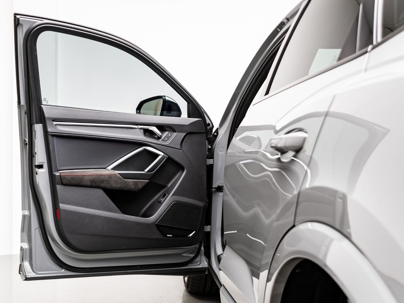 أودي RSQ3 Sportback TFSI quattro 2.5L