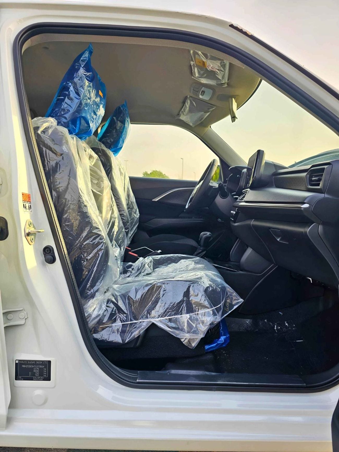 سوزوكي سويفت GLX / 1.2L PETROL A/T / PUSH START / REAR PARKING SENSOR / REAR CAMERA (CODE # GLX)