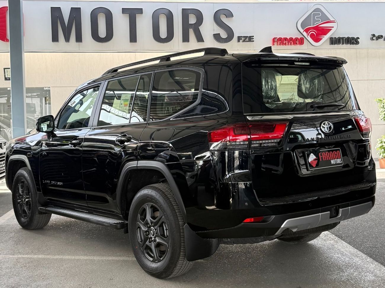 Toyota Land Cruiser 2026 LAND CRUISER GR-SPORT 3.5 HYBRID **EXPORT ONLY**التصدير فقط خارج الخليج***