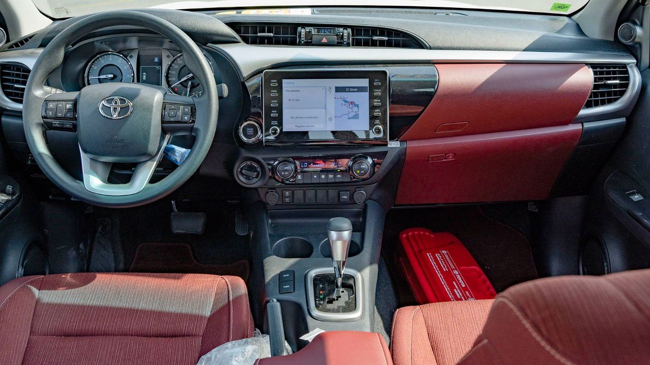 Toyota Hilux 2025 Toyota Hilux TRD SR5 4.0L petrol AT - GCC (Export price)