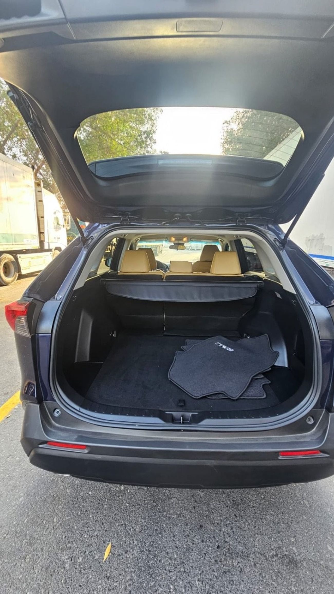 تويوتا راف ٤ Full option clean car