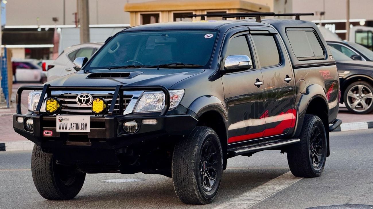 تويوتا هيلوكس PREMIUM CANOPY INSTALLED | ARB BULL BAR | 3.0L DIESEL ENGINE | 2011 | MANUAL TRANSMISSION | RHD