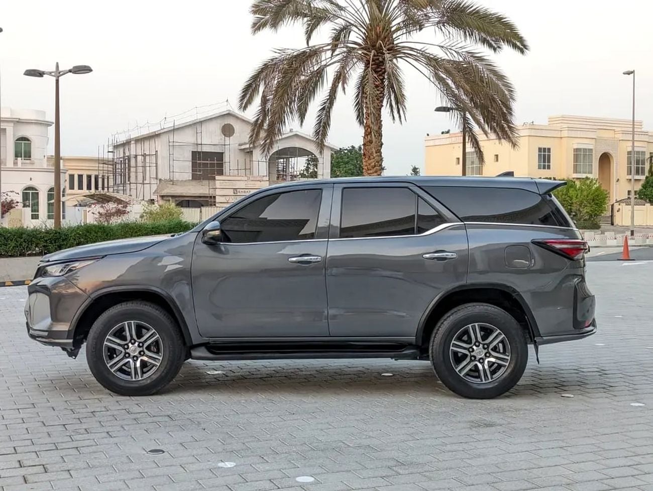 Toyota Fortuner EXR FACELIFTED V4 2.7L GCC IN EXCELLENT CONDITION