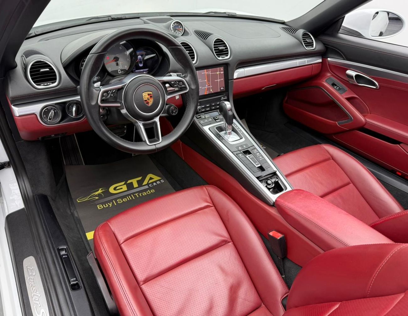 بورش بوكستر 718 S 2.5L A/T 2018 Porsche 718 Boxster S, Sport Chrono Package, Fully Loaded, Excellent Condition, GCC