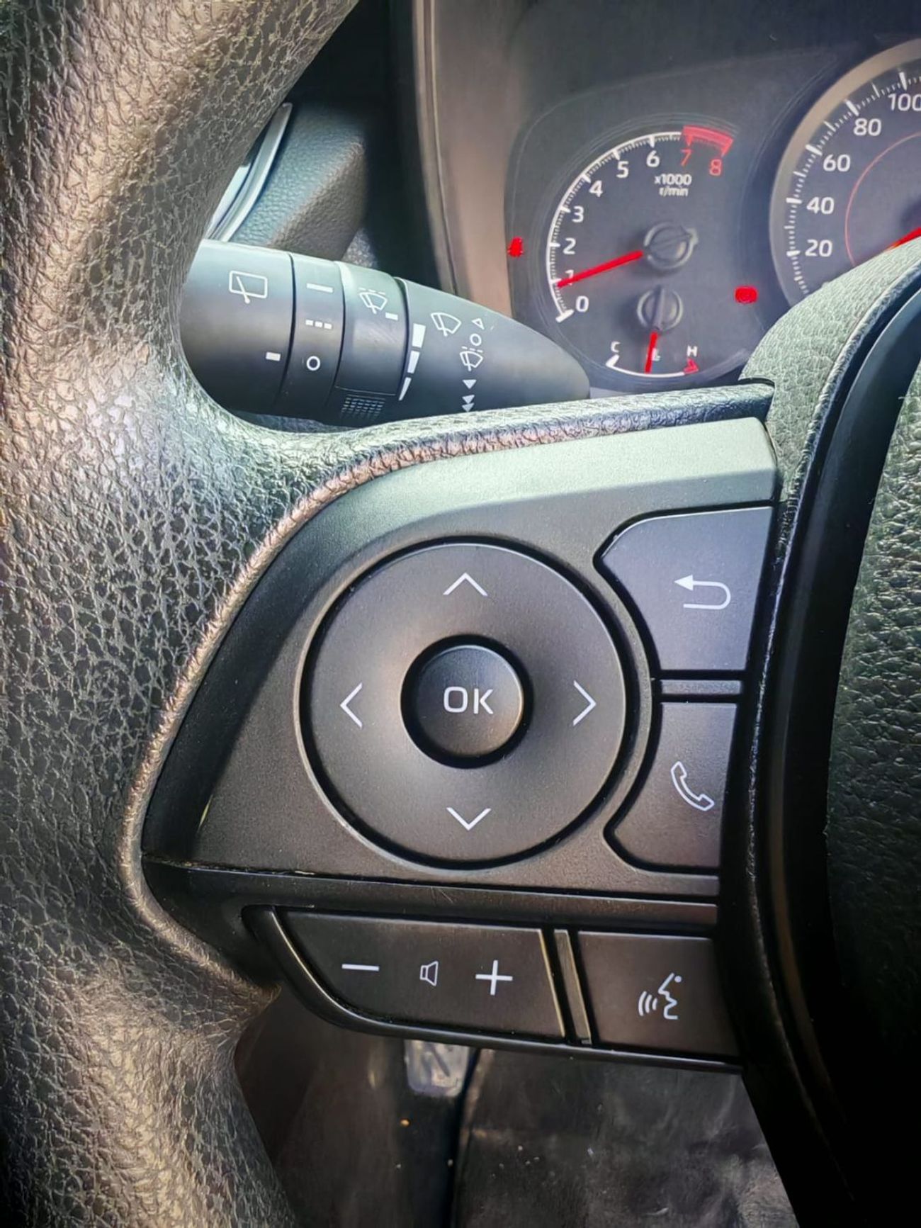 Toyota Corolla HATCH BACK 2.0 PETROL