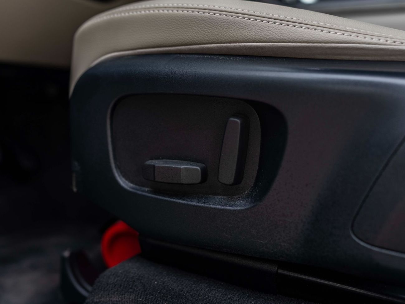 لاند روفر رينج روفر فيلار P250 S 2.0L Petrol