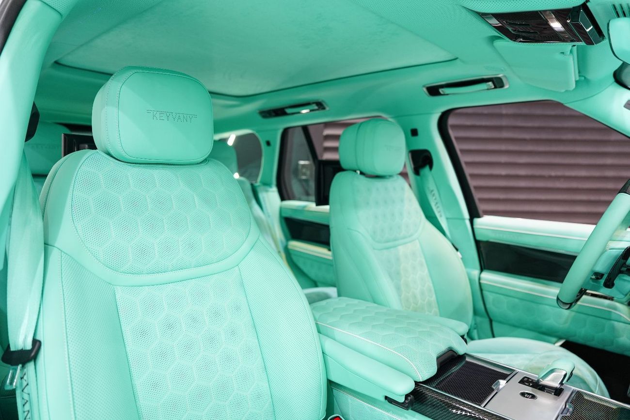 Land Rover Range Rover HSE P530 4.4L Vogue, Full Keyvany Kit, Rear Entertainment, Panoramic Roof w/ Starlight!!