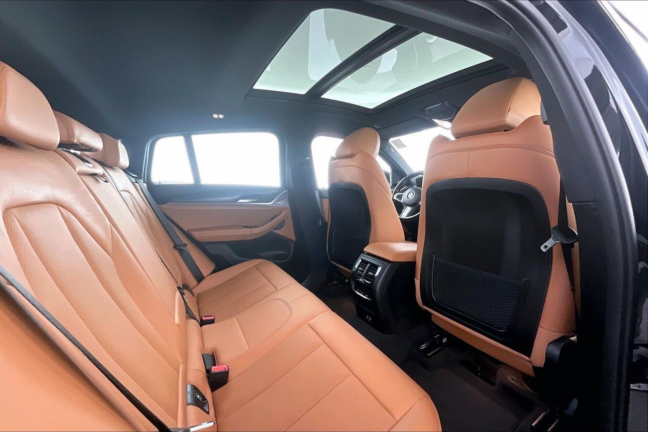 بي أم دبليو X4 xDrive 30i M Sport | National Day Celebration | شامل الضمان | 0 ﺪﻔﻋﺓ ﺃﻮﻟﻯ