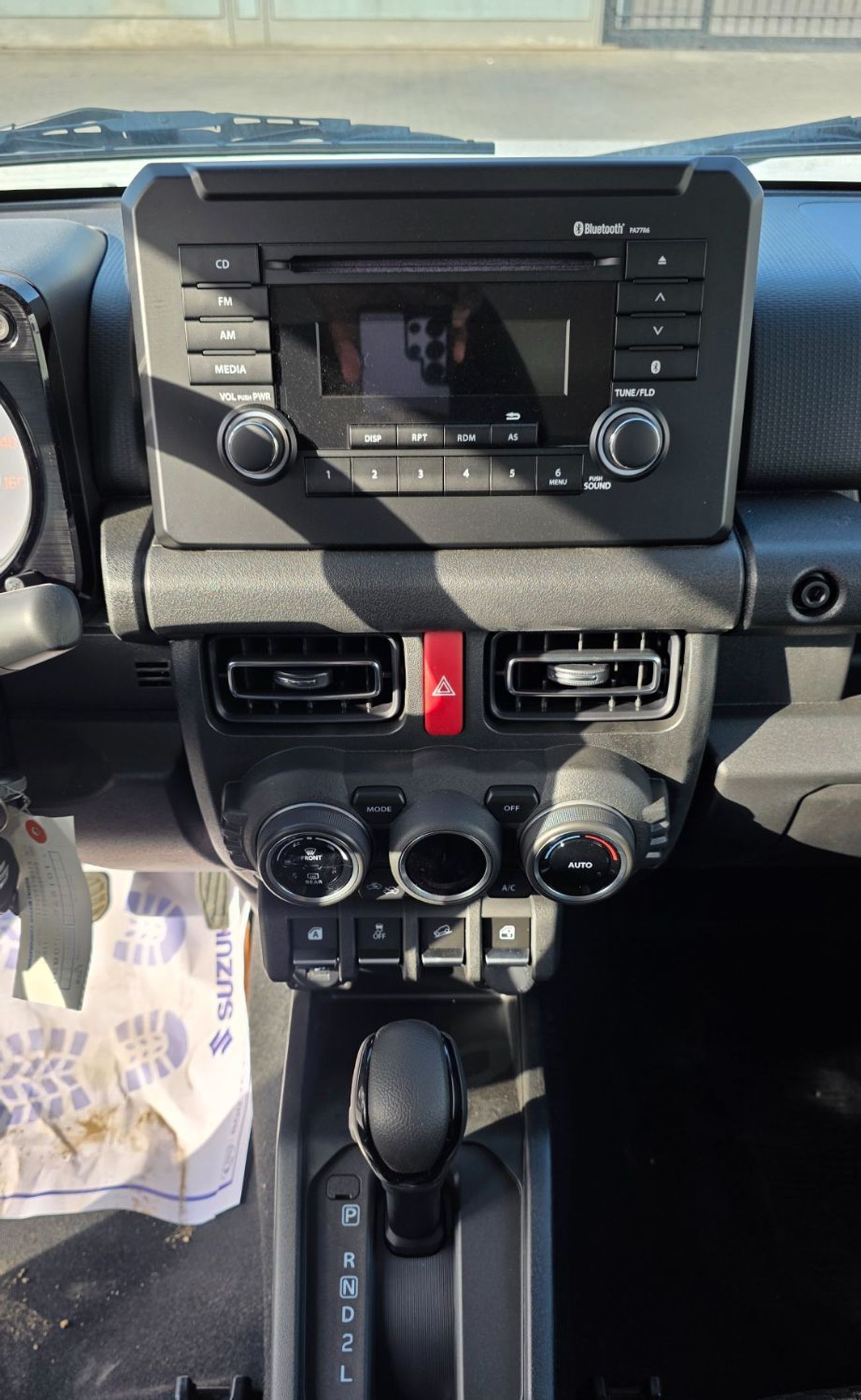 سوزوكي جيمني GLX 1.5L (3-Doors)