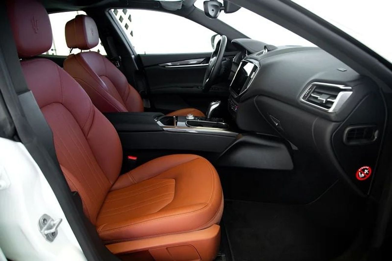 Maserati Ghibli GRANLUSSO Maserati Ghibli