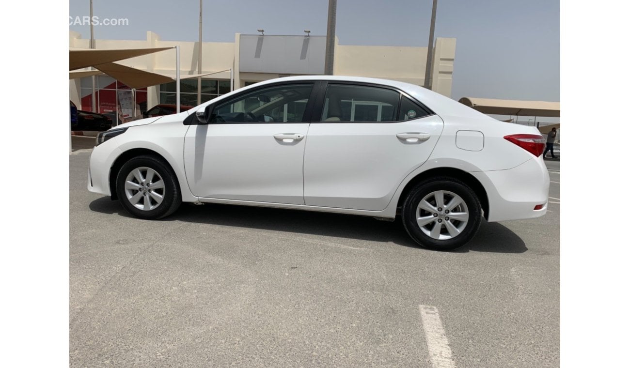 Toyota Corolla Toyota Corolla  model 2015 Gcc very celen car price 30,000 km